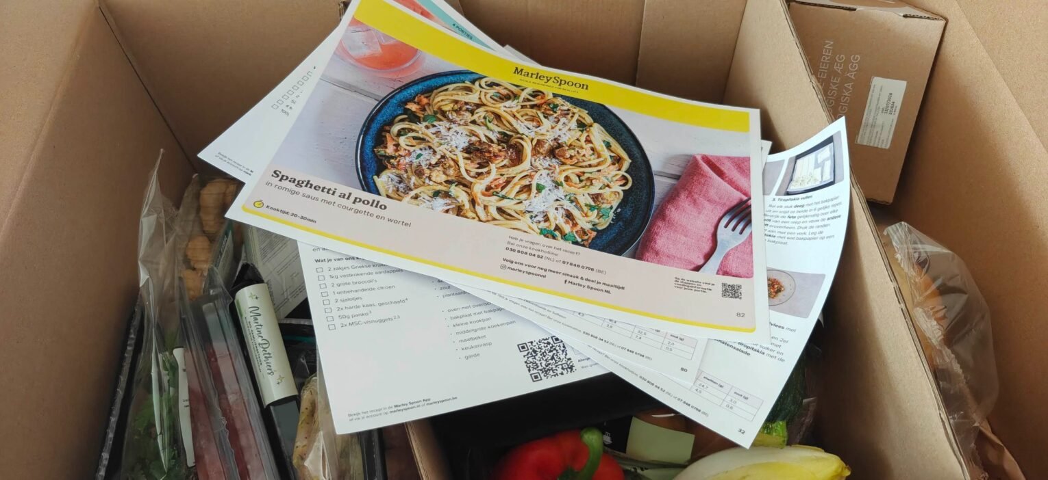 Complete inhoud van de Marley Spoon maaltijdbox voor het uitpakken