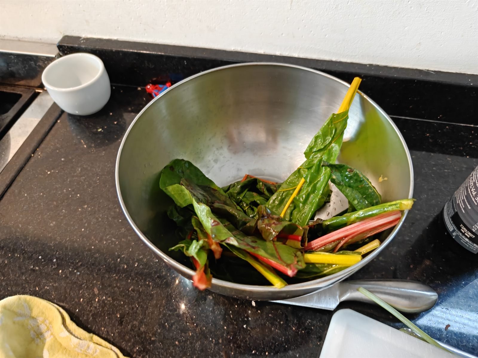 Snijbiet voorbereiden voor de parelcouscous van Boerschappen